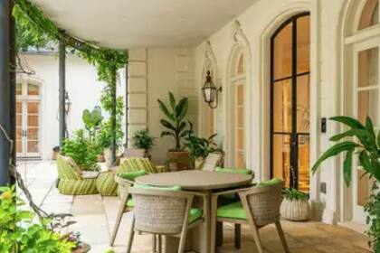 Los jardines de invierno tienen un estilo más neto y contemporáneo (Patrick Bertolino/Martha Turner Sotheby's International)