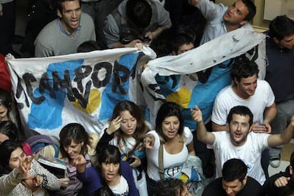 Los jefes comunales fueron desplazados de los lugares relevantes en las listas de legisladores nacionales y provinciales de Buenos Aires; también hay enojo en el sindicalismo