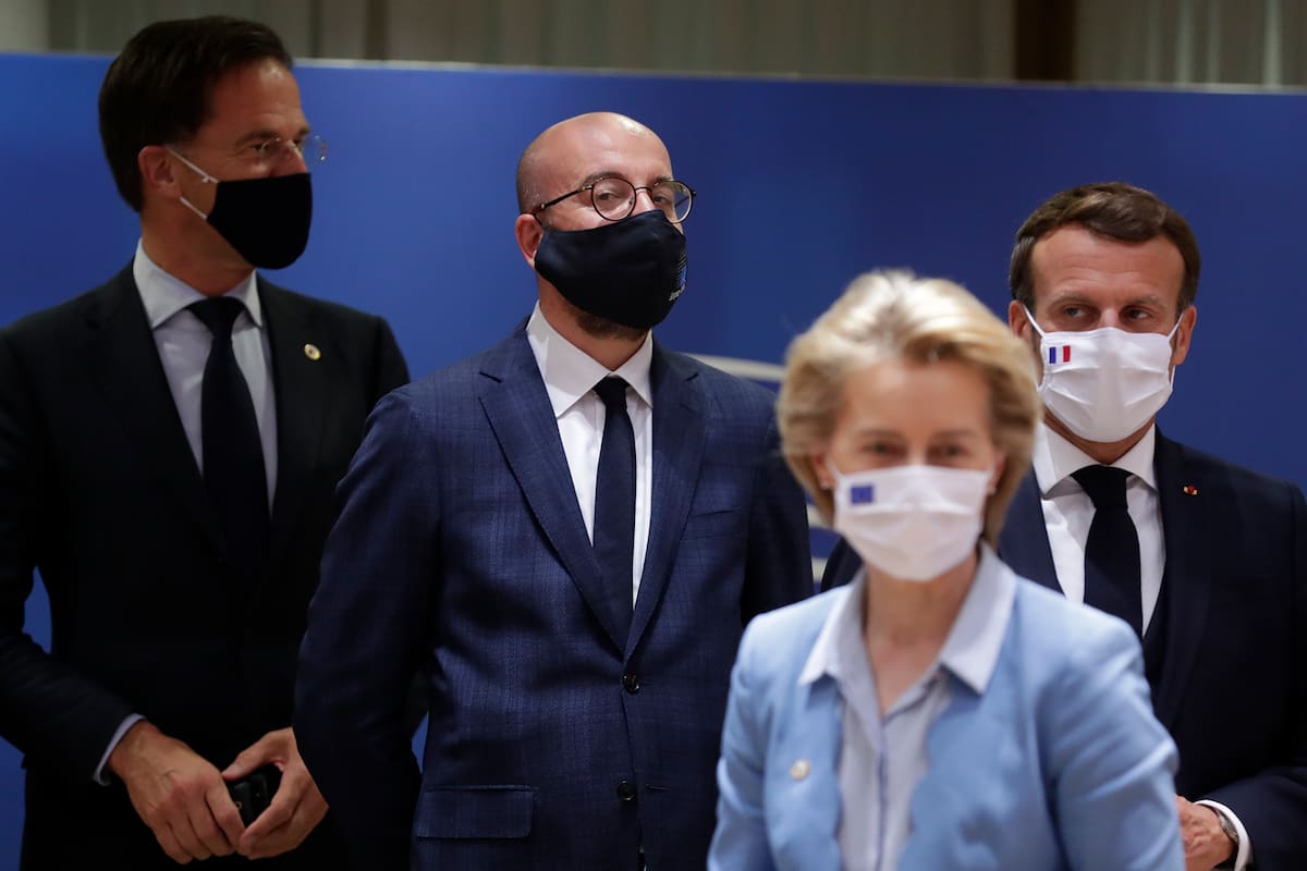 Los jefes de Estado y de gobierno de la Unión Europea alcanzaron anoche un acuerdo sobre el masivo plan de reactivación económica para ayudar a los países del bloque más afectados por la pandemia