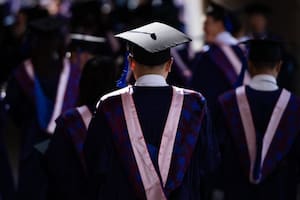 Los jóvenes chinos están cada vez más cansados de tanto trabajo o luchando por encontrar empleos