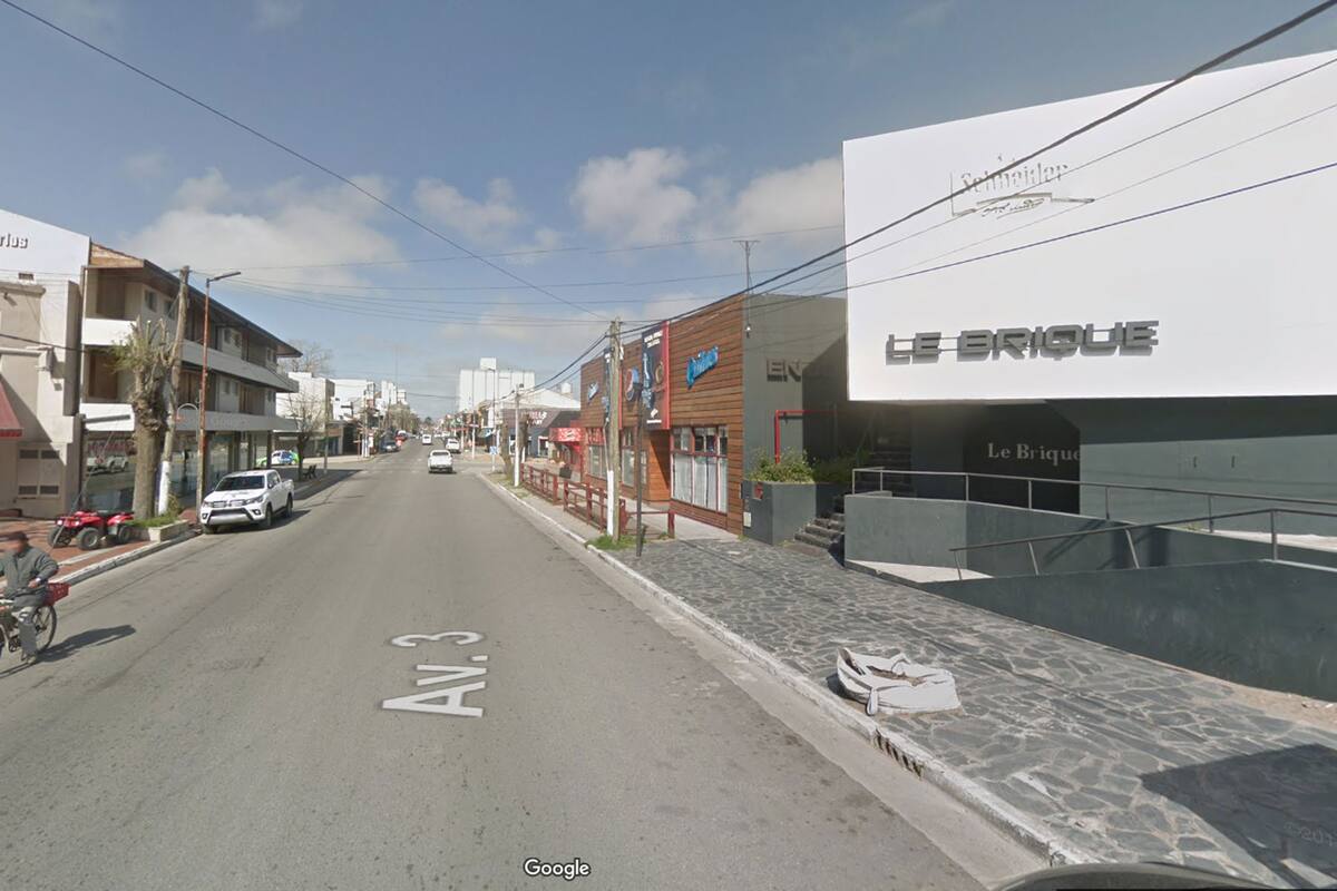 Los jóvenes habían sido retirados del bolicje Le Brique por una pelea