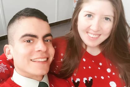 Los jóvenes pelearon en las redes tras no coincidir en su pensamiento político. Foto Facebook Raylane Vanzella