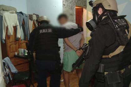 Los jóvenes pertenecerían a una banda que hería a sus víctimas con armas de fuego durante los robos