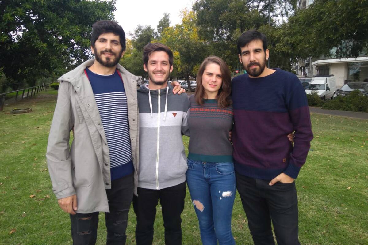 Los jóvenes que idearon los Cigadrillos son estudiantes de arquitectura de la Universidad Nacional de Rosario (UNR)
