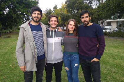 Los jóvenes que idearon los Cigadrillos son estudiantes de arquitectura de la Universidad Nacional de Rosario (UNR)