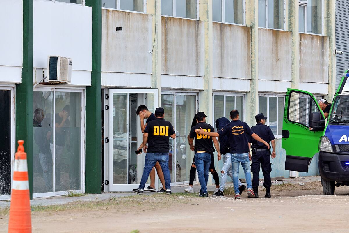 Los jóvenes que participan de la rueda de reconocimiento