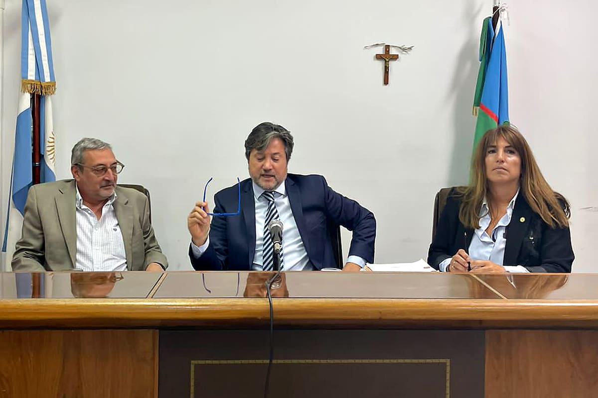 Los jueces Alejandro Lago (a la izquierda), Alberto Gaig y María Coelho, integrantes del Tribunal Oral en lo Criminal N°7 de San Isidro