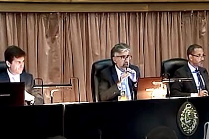 Los jueces Basso, Giménez Uriburu y Gorini, cuestionados