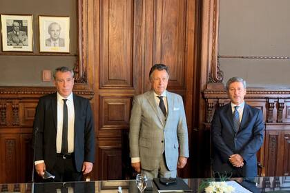 Los jueces de la Cámara Nacional Electoral: Santiago Corcuera, Alberto Dalla Vía y Daniel Bejas