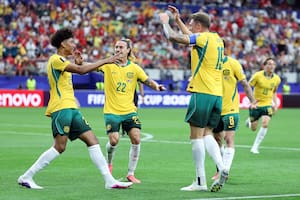 Egipto pegó primero y Australia respondió para igualar un partido que Argentina mira de reojo
