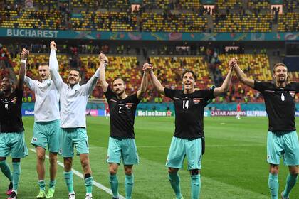 Los jugadores de Austria festejan el triunfo sobre Macedonia del Norte en la Eurocopa