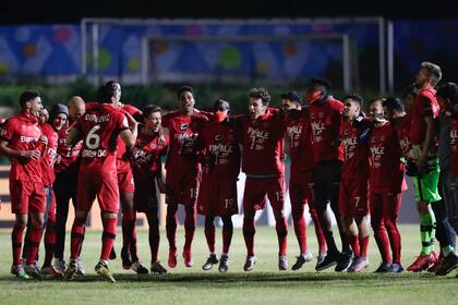 Los jugadores de Bayer Leverkusen festejan el pase a la final. El equipo buscará cortar una racha de 27 años sin títulos