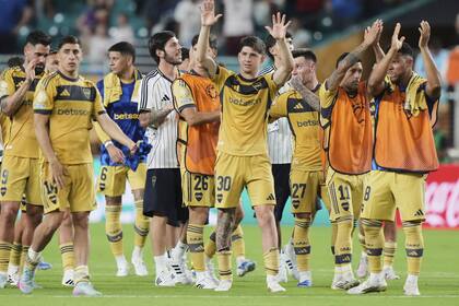Los jugadores de Boca saludan a su público, que armó otra fiesta en Miami y los despidió con aplausos, pese a la derrota