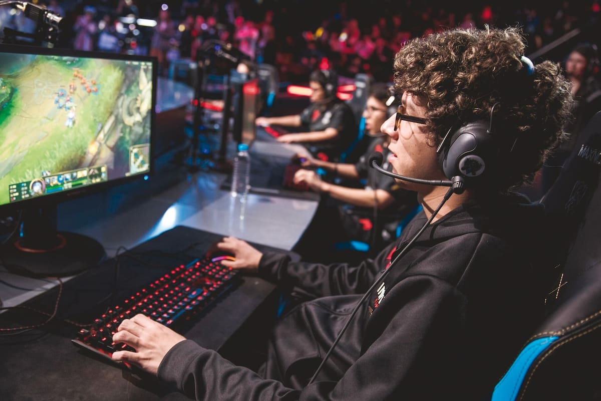 Los jugadores de Infinity eSports, actual campeón de la Liga Norte, durante la gran final disputada en Chile