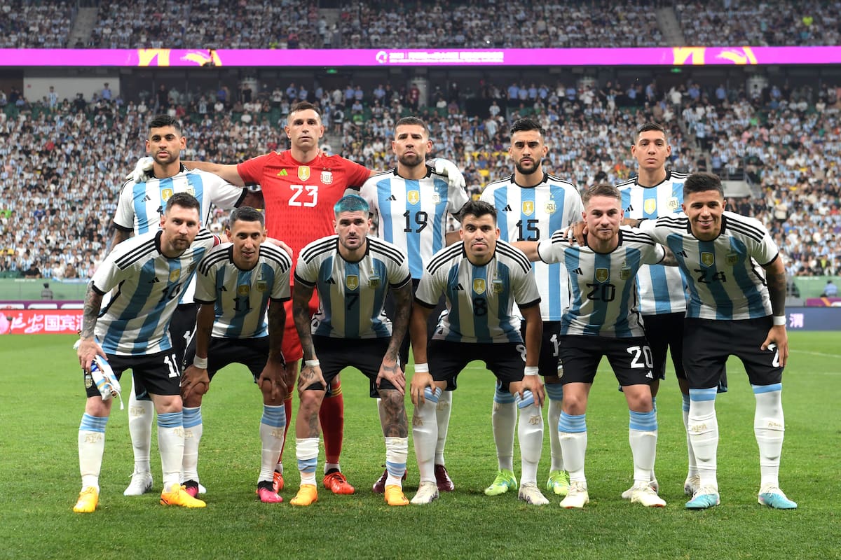 Los jugadores de La Scaloneta, siempre pendientes también de otras selecciones argentinas