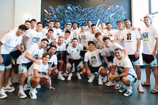 El detalle en la remera de los jugadores que sorprendió a Messi y la frase emotiva detrás