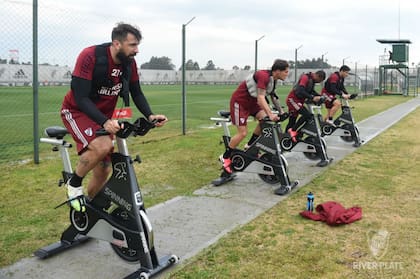 Los jugadores regresarán a sus hogares y solo se trasladarán al predio de Ezeiza para entrenar