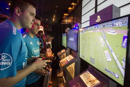 Los jugadores representarán a sus clubes con las camisetas oficiales, salvo Boca Juniors, que no podrá usar sus colores y nombres en la eSuperliga, la versión gamer del torneo local