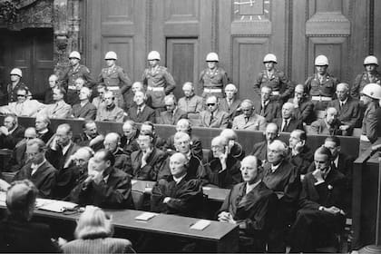 Los juicios de Núremberg comenzaron en noviembre de 1945 y Hermann Göring fue condenado a muerte el 1 de octubre de 1946