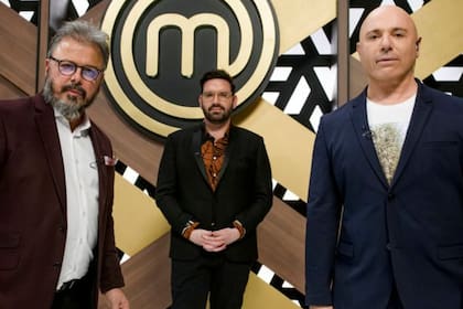 Los jurados Donato de Santis, Damián Betular y Germán Martitegui decidieron dejar ir a una nueva concursante de Masterchef Celebrity