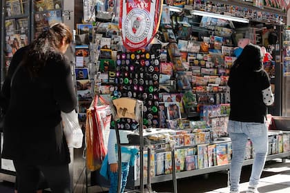 Los kioscos de diarios y revistas están autorizados a recibir paquetes y entregar correspondencia