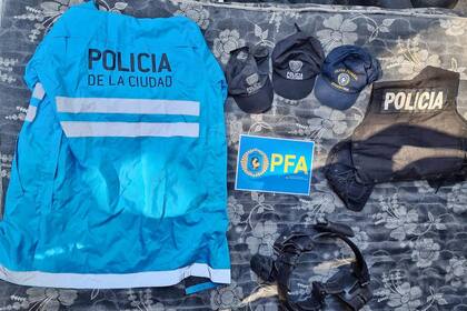 Los ladrones robaban casas vestidos de policías