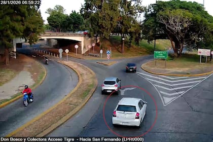 Los ladrones robaron dos autos de los dueños de una casa de Las Lomas de San Isidro