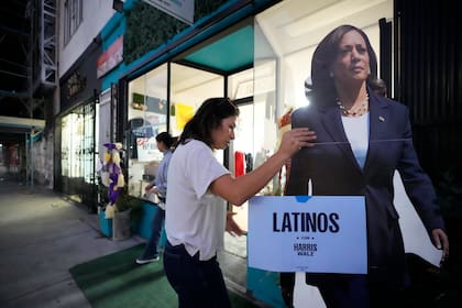 Los latinos que votaron a Harris advierten una mayor incidencia negativa de su identidad (Archivo)