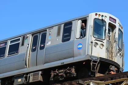 Los legisladores de Illinois llegaron a un acuerdo que beneficiará al transporte público de la región y evitará un déficit millonario