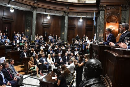 Los legisladores estuvieron presentes en la apertura de sesiones