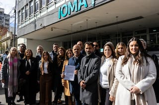 Legisladores mileístas fueron al IOMA a reclamar por la “crisis” de la obra social