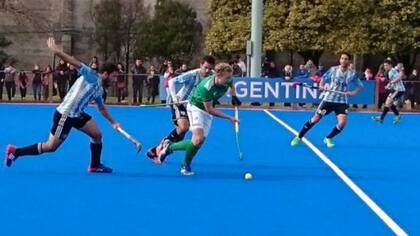 Los Leones le ganaron con autoridad a Irlanda