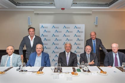 Los líderes de AEA, en un encuentro anterior; ahora organiza un evento por sus 20 años