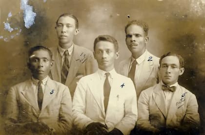 Los líderes de la huelga de las bananeras de 1928 en Colombia reclamaban un contrato directo y mejores condiciones de salubridad en sus viviendas.