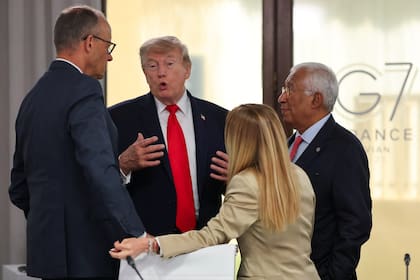 Los líderes del G7 se dejaron ver en charlas informales