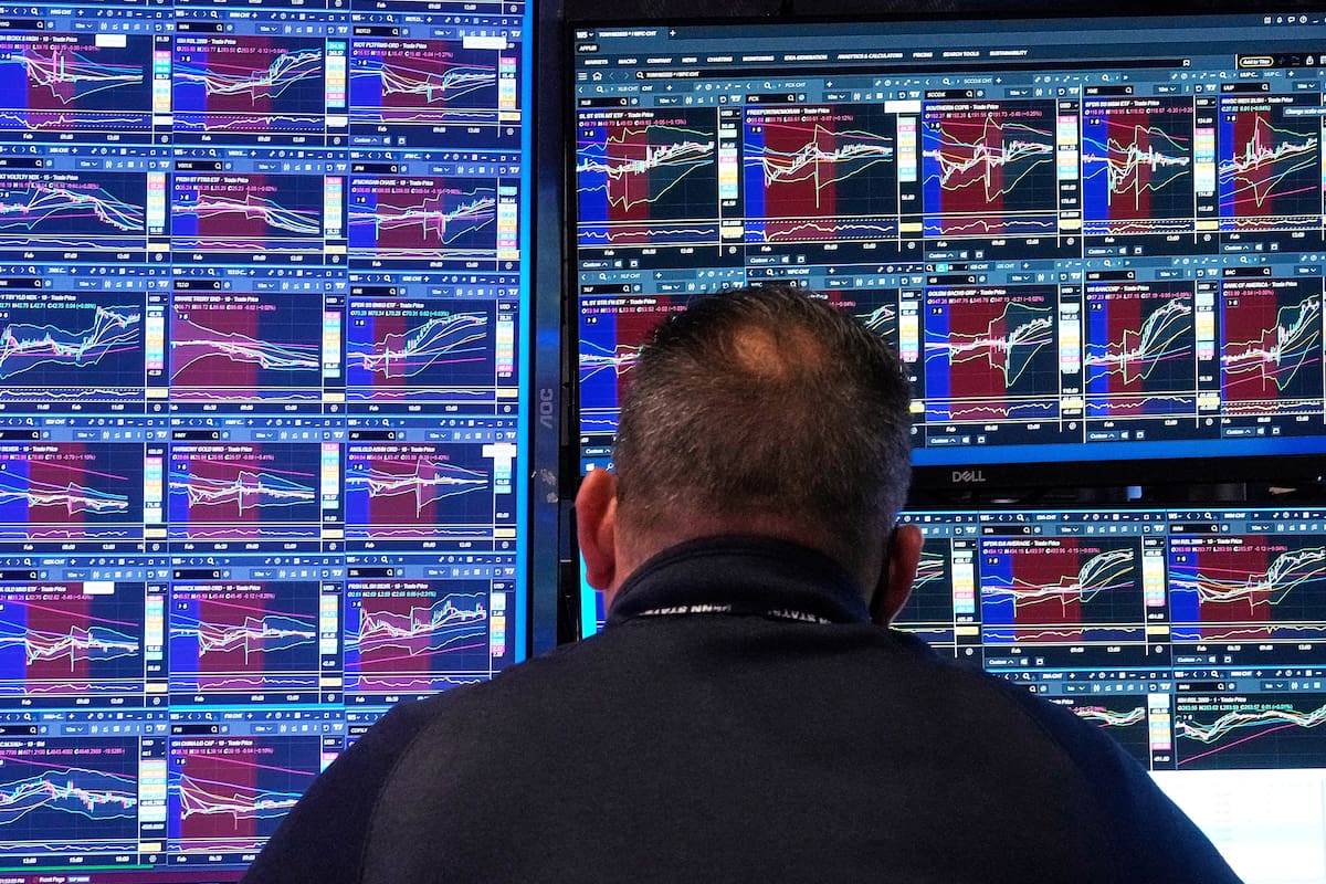 Los límites locales e internacionales que impulsan el rebote del riesgo país (AP Foto/Richard Drew)