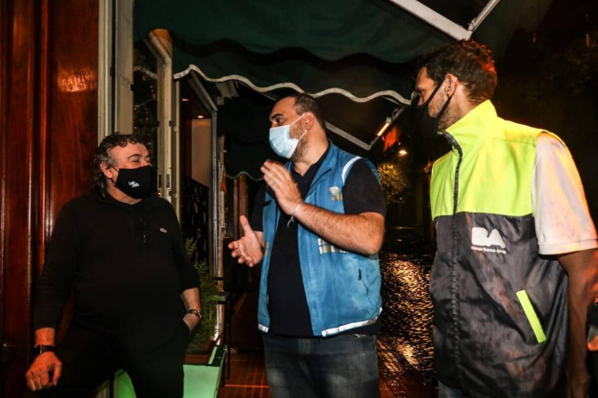 Los locales gastronómicos solo podrán funcionar bajo la modalidad delivery o take away