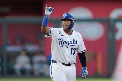 Los logros de Pérez incluyen nueve convocatorias al Juego de Estrellas, cinco Guantes de Oro y cinco Bates de Plata (AP Foto/Charlie Riedel)