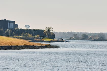 Los lotes con apertura al lago central son los más buscados: tienen el gran diferencial de las vistas abiertas al horizonte, además de la posibilidad de disfrutar del agua desde casa.