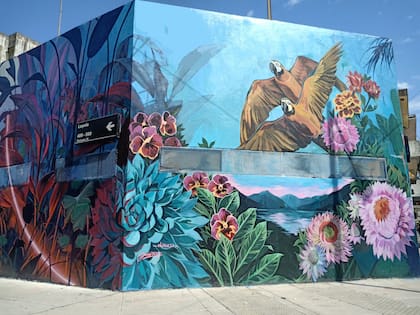 Los Loyolos, mural de Josefina di Nucci en Loyola y Malabia