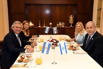 Los mandatarios y sus esposas compartieron un brunch