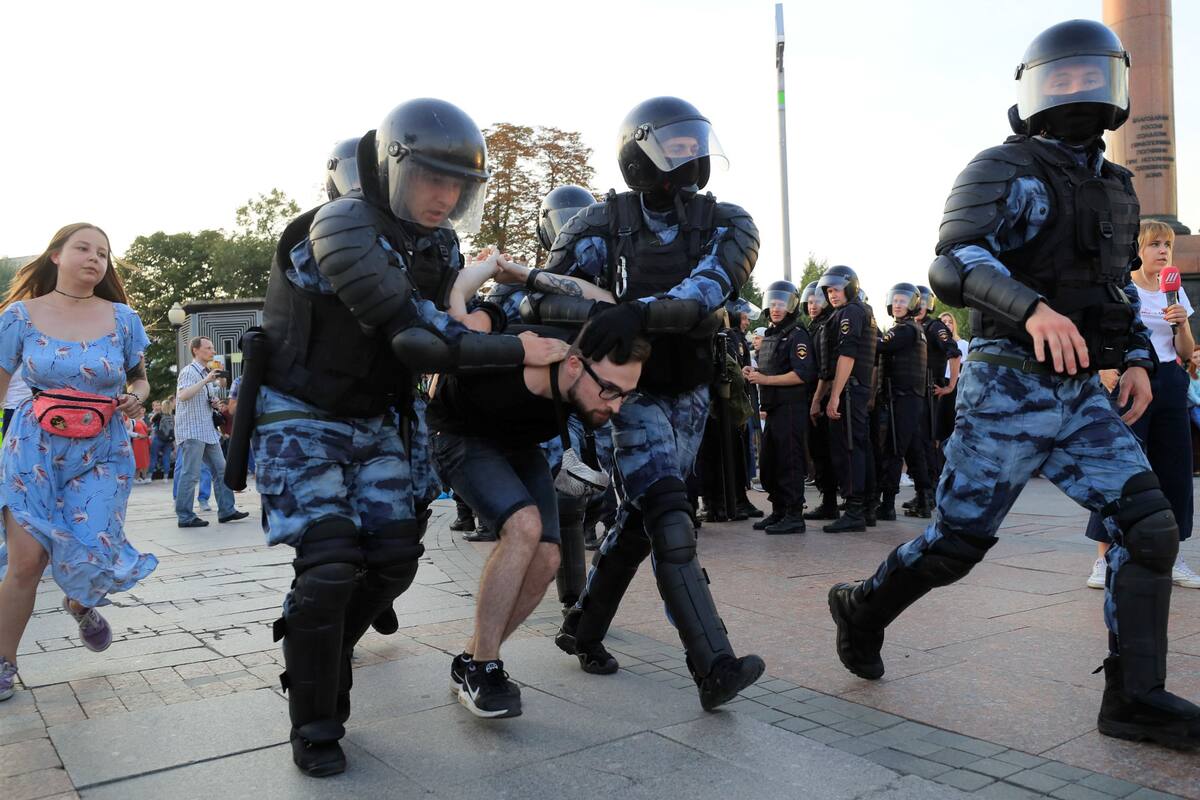 Los manifestantes protestaban por la exclusión de candidatos para las elecciones locales