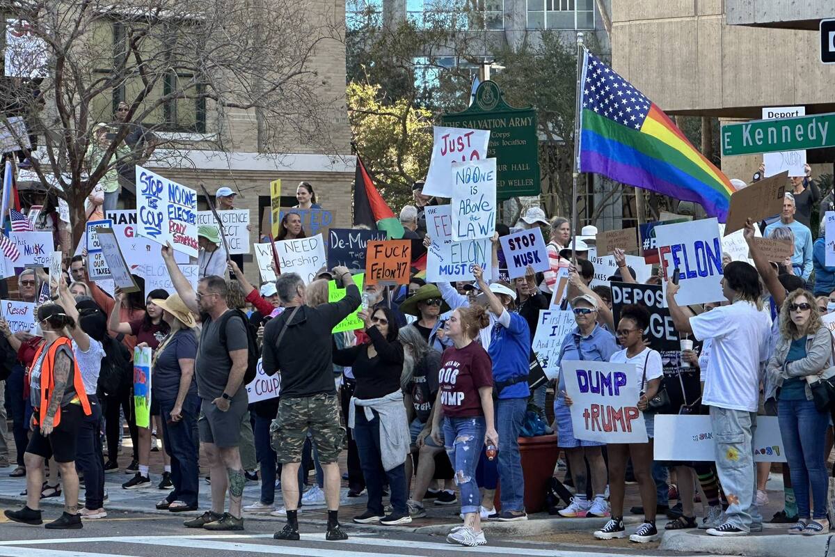 Los manifestantes rechazaron las políticas migratorias y de género impuestas por el gobierno de Trump