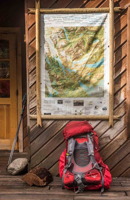 Los mapas físicos siguen siendo importantes en este trekking. Los proveen al pagar la entrada; son muy buenos, y de un material que repele el agua.