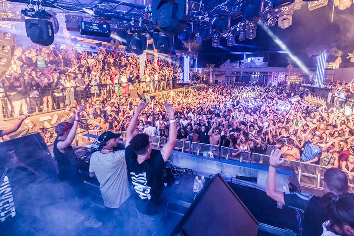 Los Martinez Brothers en la cabina del Sonus Festival en Croacia