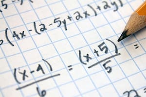 Los matemáticos siempre han estado fascinados por el problema de describir todas las soluciones en números enteros x, y, z en ecuaciones algebraicas.