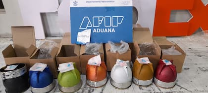 Los mates habían sido despachados en una encomienda que salió desde La Plata con destino a Marruecos.