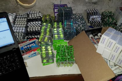 Los medicamentos de procedencia duduosa se vendían en Moreno, San Martín y Lomas de Zamora