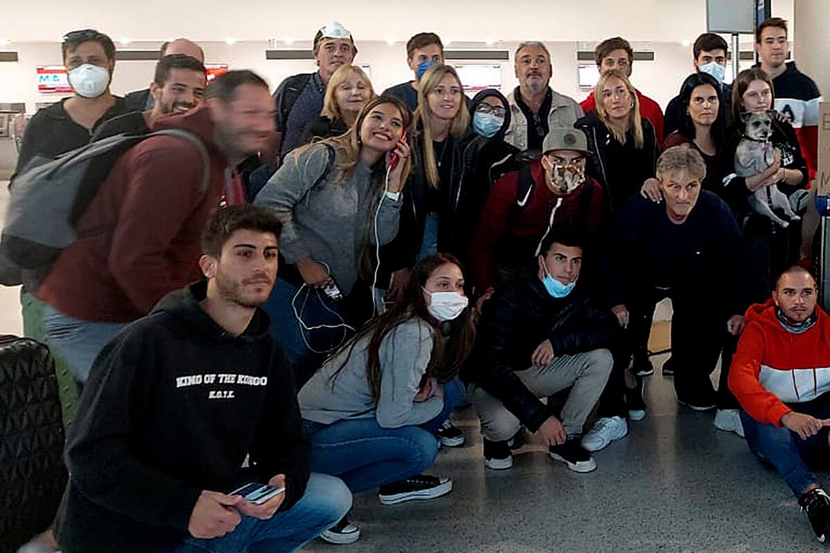 Los médicos argentinos varados en Miami hacen gestiones para poder regresar al país. Muchos viajaron a capacitarse, otros de vacaciones con sus familias