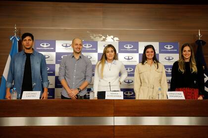 Los médicos brindaron una conferencia de prensa en Ezeiza